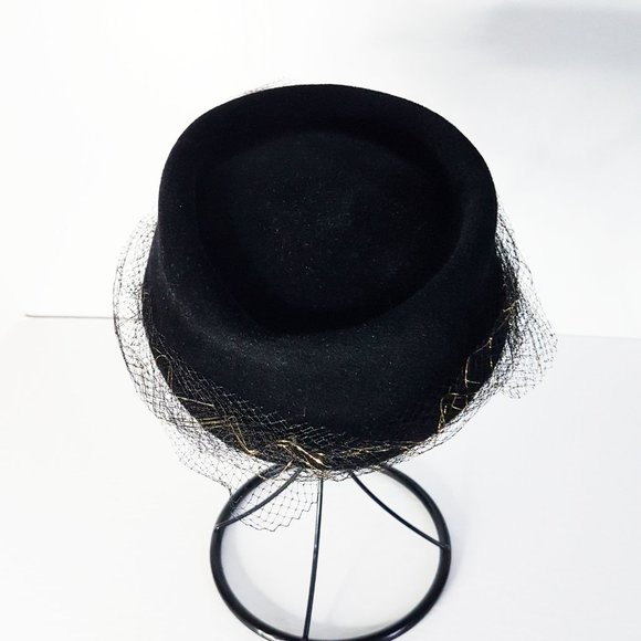 1960s Black Wool Veiled Half Hat, Mid-Century Black Louise Salvail Wool Hat - Picture 6 of 10